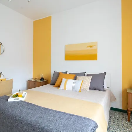Casa Derosa In Centro Apartment *