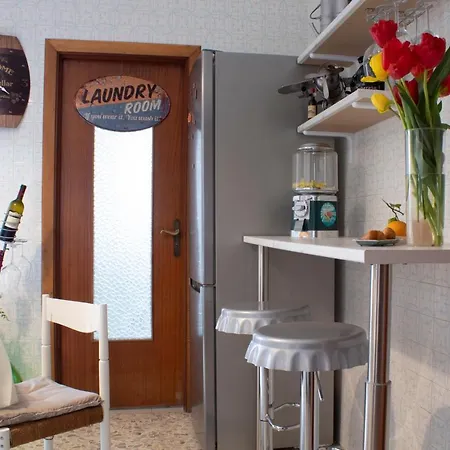 Casa Derosa In Centro 아파트 *