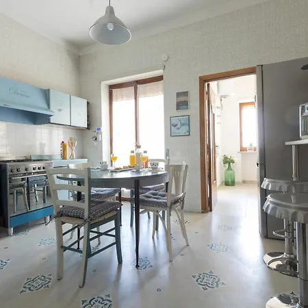 Casa Derosa In Centro Sorrente
