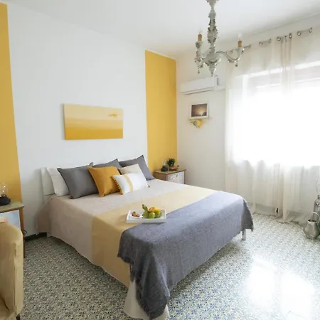 Casa Derosa In Centro Apartment *